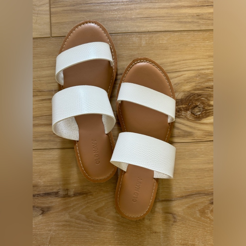 Old Navy Sandals size 7